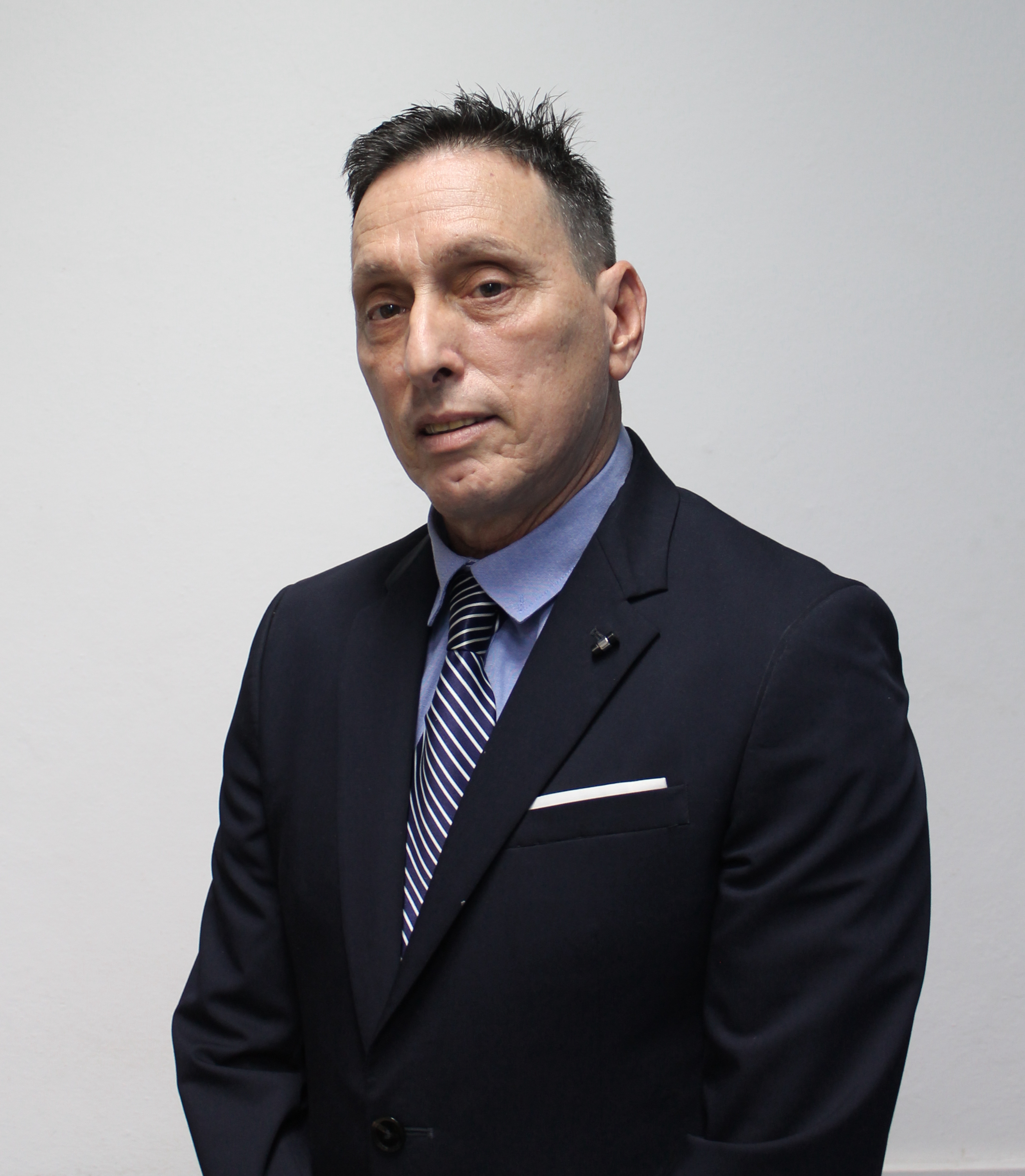 Dr. C. Eduardo Martínez Suárez