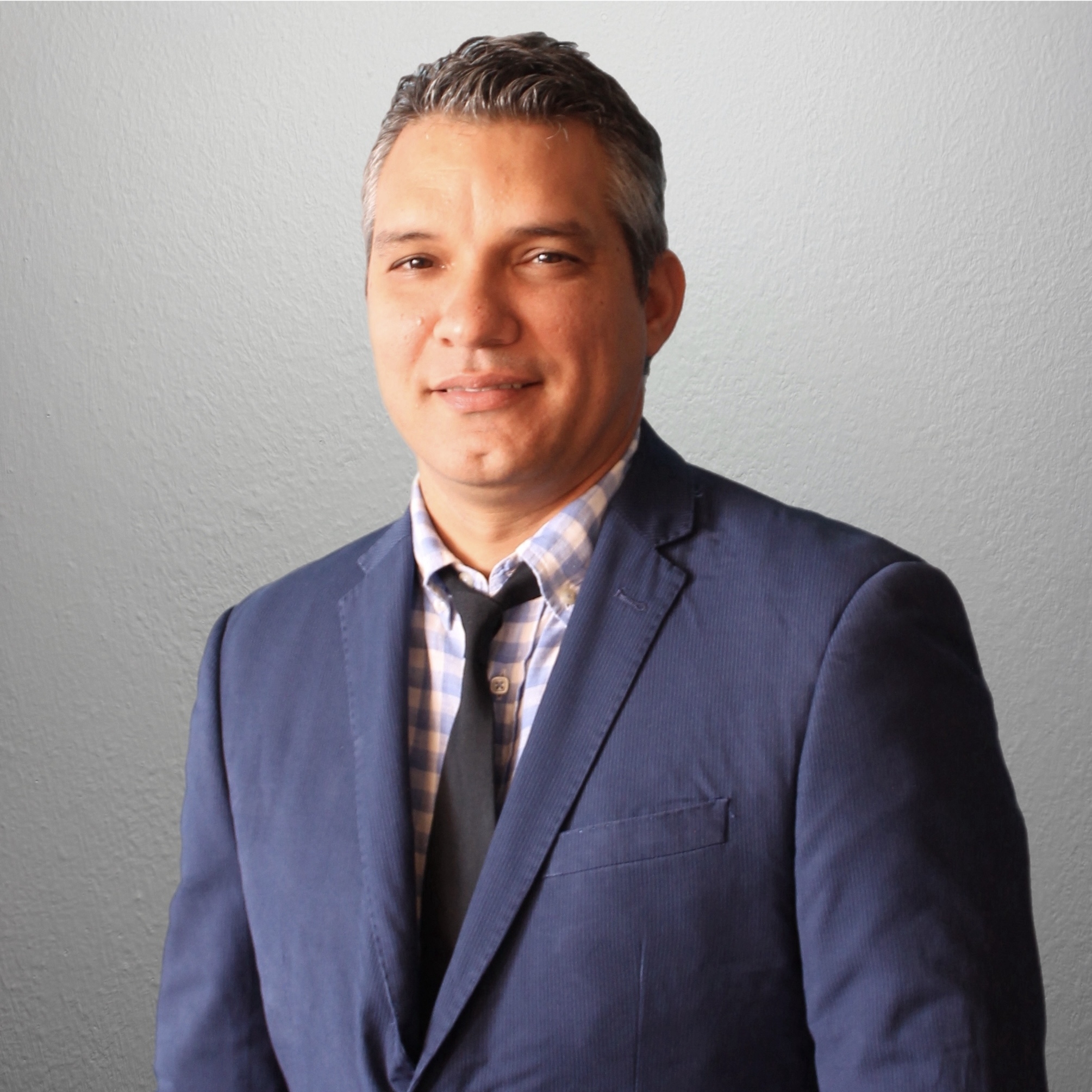 Dr. C. Marlon Ortiz Machín